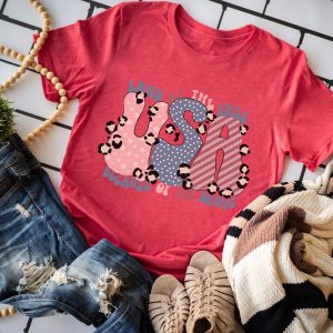 USA Land of the Free Because of the Brave screen print T-Shirt Tee Patriotic USA 4th of July